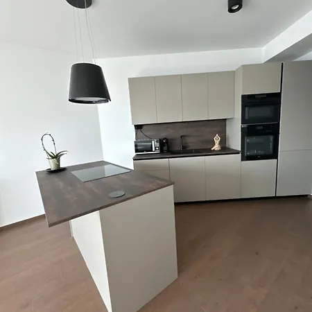 Apartment New Eurovea Tower *